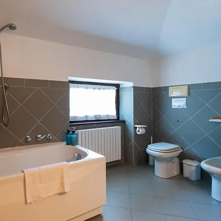 Daire Stunning Apartment- Terrace And Swimming Pool Bellano