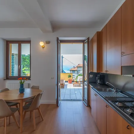 Stunning Apartment- Terrace And Swimming Pool * Bellano